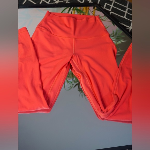 LULULEMON LEGGINS SIZE 4 (PRE OWNED) - Picture 1 of 7